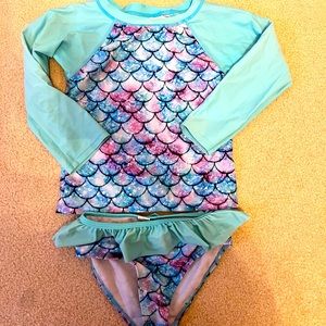 Girls size 7 rash guard and matching bikini bottoms